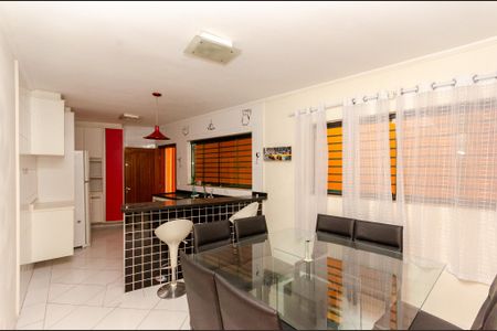 Casa à venda com 200m², 3 quartos e 4 vagasCozinha