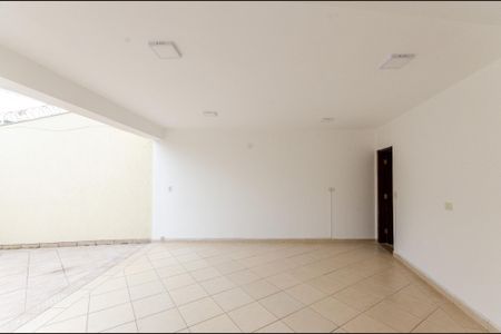 Casa à venda com 200m², 3 quartos e 4 vagasGaragem