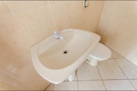 Casa à venda com 200m², 3 quartos e 4 vagas Casa à venda com 200m², 3 quartos e 4 vagasBanheiro de serviço