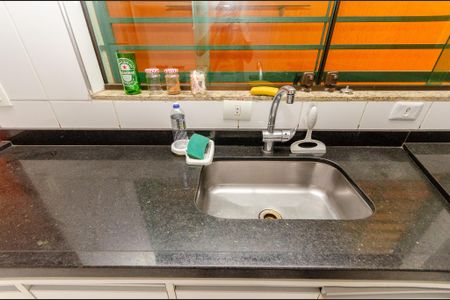 Casa à venda com 200m², 3 quartos e 4 vagas Casa à venda com 200m², 3 quartos e 4 vagasCozinha