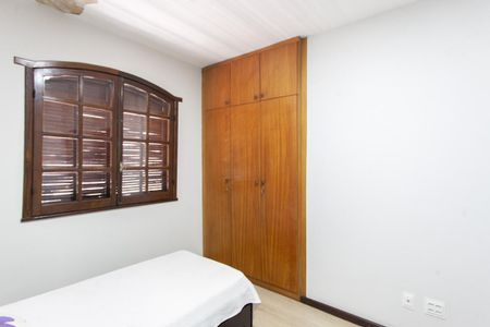 Casa para alugar com 540m², 3 quartos e 6 vagasQuarto 2