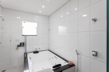 Casa para alugar com 540m², 3 quartos e 6 vagasBanheiro da Suíte