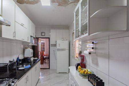 Casa para alugar com 540m², 3 quartos e 6 vagasCozinha