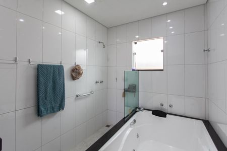 Casa para alugar com 540m², 3 quartos e 6 vagasBanheiro da Suíte