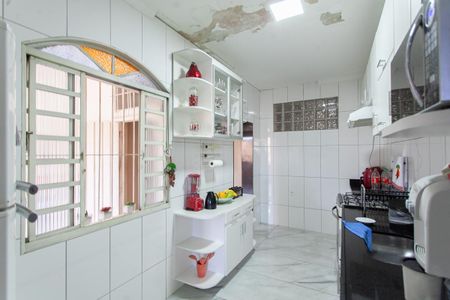 Casa para alugar com 540m², 3 quartos e 6 vagasCozinha