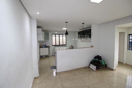 Sala/Cozinha de casa para alugar com 2 quartos, 45m² em Vila Verde, São Paulo