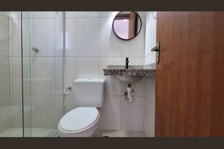 Apartamento à venda com 75m², 2 quartos e 2 vagas Apartamento à venda com 75m², 2 quartos e 2 vagasBanheiro da suíte
