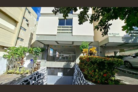 Fachada de apartamento para alugar com 1 quarto, 60m² em Amaralina, Salvador