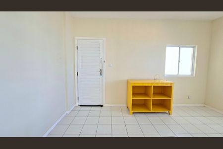 Apartamento para alugar com 1 quarto, 60m² em Amaralina, Salvador