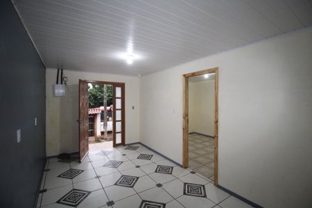 Sala de casa para alugar com 3 quartos, 220m² em Rubem Berta, Porto Alegre