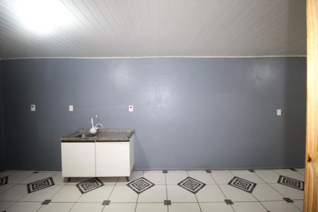 Sala/Cozinha de casa para alugar com 3 quartos, 220m² em Rubem Berta, Porto Alegre