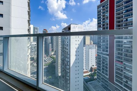 Apartamento para alugar com 125m², 3 quartos e 2 vagas Apartamento para alugar com 125m², 3 quartos e 2 vagasVaranda do Quarto