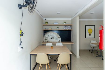 Apartamento à venda com 32m², 2 quartos e sem vaga Apartamento à venda com 32m², 2 quartos e sem vagaEspaço de Estudos