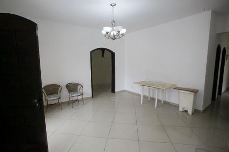 Sala de Estar de casa para alugar com 6 quartos, 200m² em Taquara, Rio de Janeiro