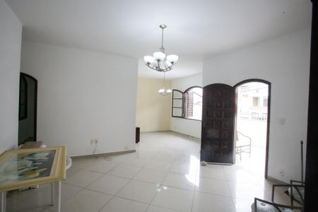 Sala de Estar de casa para alugar com 6 quartos, 200m² em Taquara, Rio de Janeiro