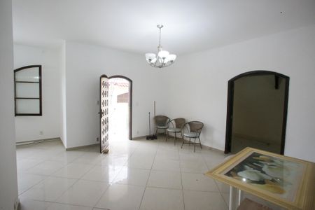 Sala de Estar de casa para alugar com 6 quartos, 200m² em Taquara, Rio de Janeiro