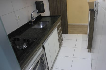 Cozinha  de apartamento para alugar com 3 quartos, 56m² em Cocaia, Guarulhos