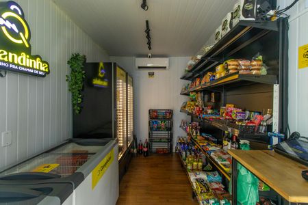 Apartamento para alugar com 80m², 2 quartos e 1 vagaÁrea comum - Mini Mercado