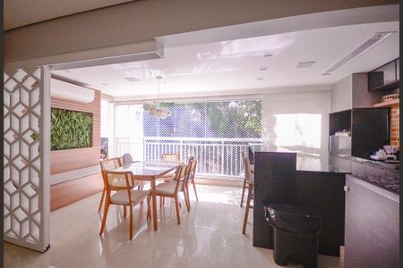 Apartamento para alugar com 116m², 2 quartos e 2 vagas Apartamento para alugar com 116m², 2 quartos e 2 vagasVaranda da Sala/Cozinha