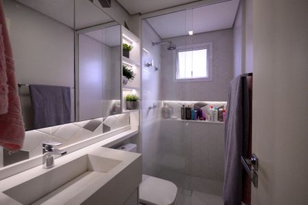 Apartamento para alugar com 116m², 2 quartos e 2 vagas Apartamento para alugar com 116m², 2 quartos e 2 vagasBanheiro da Suíte 1