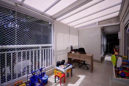 Apartamento para alugar com 116m², 2 quartos e 2 vagas Apartamento para alugar com 116m², 2 quartos e 2 vagasVaranda da Sala/Cozinha