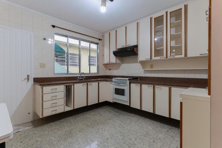 Casa para alugar com 217m², 4 quartos e 3 vagas Casa para alugar com 217m², 4 quartos e 3 vagasCozinha