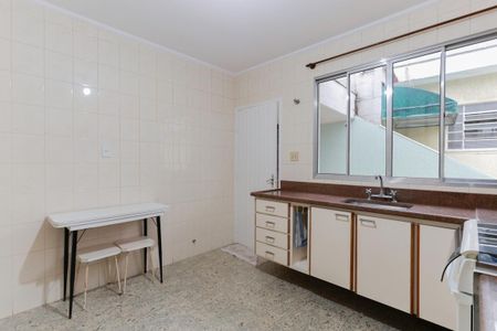Casa para alugar com 217m², 4 quartos e 3 vagas Casa para alugar com 217m², 4 quartos e 3 vagasCozinha