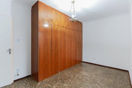 Casa para alugar com 217m², 4 quartos e 3 vagas Casa para alugar com 217m², 4 quartos e 3 vagasQuarto 1