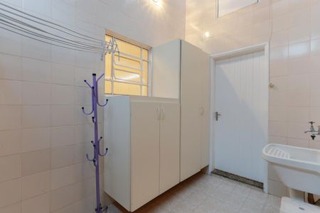Casa para alugar com 217m², 4 quartos e 3 vagas Casa para alugar com 217m², 4 quartos e 3 vagasÁrea de serviço