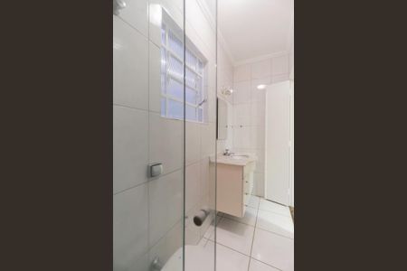 Casa para alugar com 217m², 4 quartos e 3 vagas Casa para alugar com 217m², 4 quartos e 3 vagasBanheiro da suíte