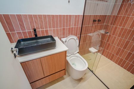 Banheiro de apartamento para alugar com 2 quartos, 65m² em Jaguaré, São Paulo