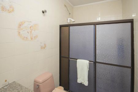 Casa à venda com 400m², 4 quartos e 6 vagasBanheiro da Suíte 3