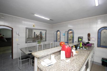 Casa à venda com 400m², 4 quartos e 6 vagasCozinha