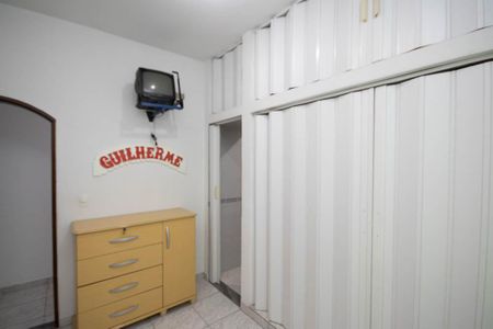 Casa à venda com 400m², 4 quartos e 6 vagasSuíte 2