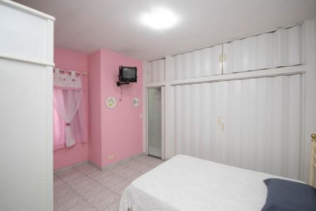 Casa à venda com 400m², 4 quartos e 6 vagasSuíte 1