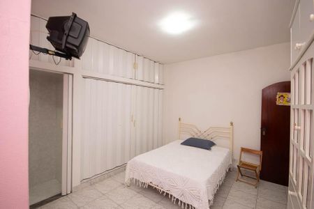 Casa à venda com 400m², 4 quartos e 6 vagasSuíte 1