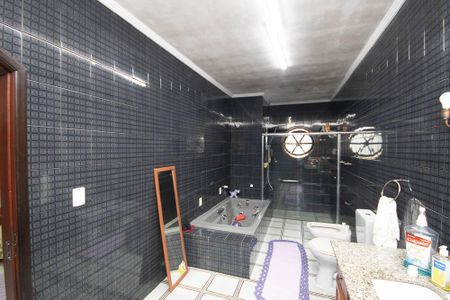 Casa à venda com 400m², 4 quartos e 6 vagasBanheiro da Suíte 4