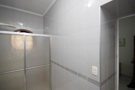 Casa à venda com 400m², 4 quartos e 6 vagasBanheiro da Suíte 2