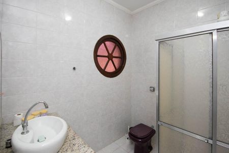 Casa à venda com 400m², 4 quartos e 6 vagasBanheiro da Suíte 1