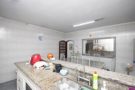 Casa à venda com 400m², 4 quartos e 6 vagasCozinha