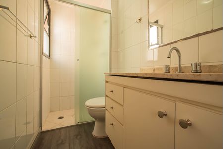Apartamento à venda com 80m², 3 quartos e 2 vagas Apartamento à venda com 80m², 3 quartos e 2 vagasBanheiro da Suíte