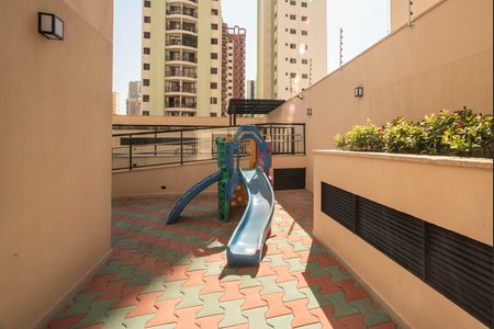 Apartamento à venda com 80m², 3 quartos e 2 vagas Apartamento à venda com 80m², 3 quartos e 2 vagasÁrea comum - Playground
