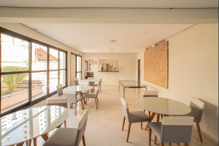 Apartamento à venda com 80m², 3 quartos e 2 vagas Apartamento à venda com 80m², 3 quartos e 2 vagasÁrea comum - Salão de festas