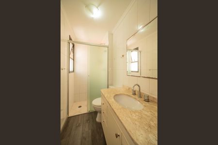 Apartamento à venda com 80m², 3 quartos e 2 vagas Apartamento à venda com 80m², 3 quartos e 2 vagasBanheiro da Suíte