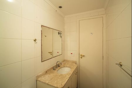 Apartamento à venda com 80m², 3 quartos e 2 vagas Apartamento à venda com 80m², 3 quartos e 2 vagasBanheiro da Suíte