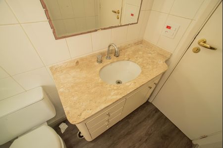 Apartamento à venda com 80m², 3 quartos e 2 vagas Apartamento à venda com 80m², 3 quartos e 2 vagasBanheiro da Suíte