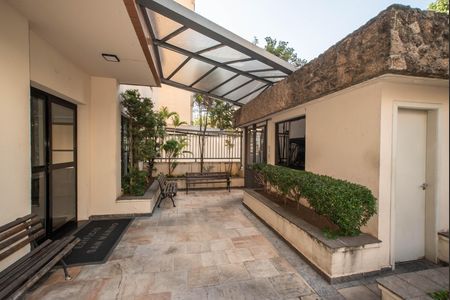 Apartamento à venda com 80m², 3 quartos e 2 vagas Apartamento à venda com 80m², 3 quartos e 2 vagasHall de entrada