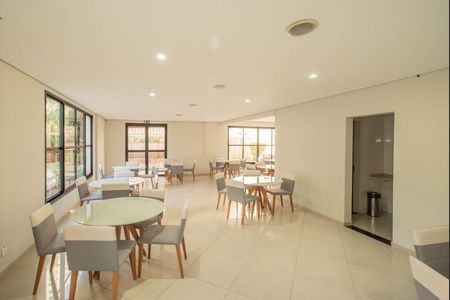 Apartamento à venda com 80m², 3 quartos e 2 vagas Apartamento à venda com 80m², 3 quartos e 2 vagasÁrea comum - Salão de festas