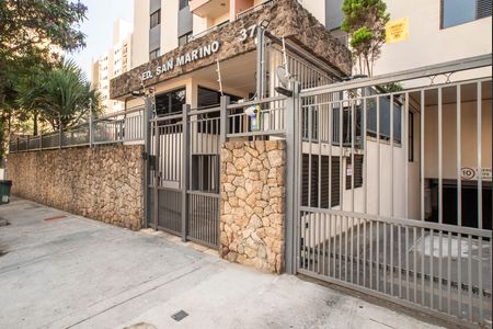 Apartamento à venda com 80m², 3 quartos e 2 vagas Apartamento à venda com 80m², 3 quartos e 2 vagasFrente