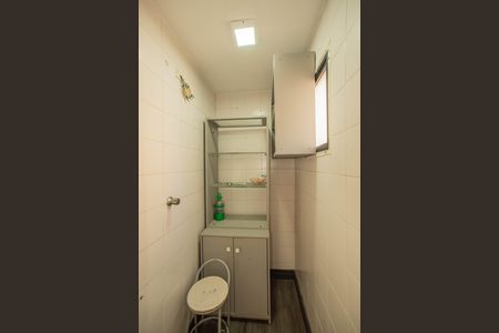 Apartamento à venda com 80m², 3 quartos e 2 vagas Apartamento à venda com 80m², 3 quartos e 2 vagasBanheiro de Serviço